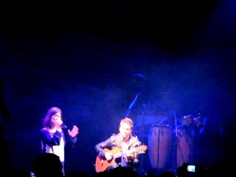 Vanesa Martin & Pablo Alborán - Perdóname (Gala Navidad Cadena Dial Málaga 2010)