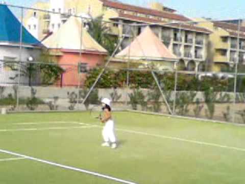 Betina Tokaç 3.5 Yaşında....Child Tennis Player