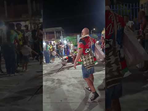 grupos de Teriams. toros en la plaza de Rio viejo Bolivar