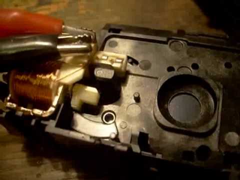 Polaroid fényképezőgép 184 003 zár