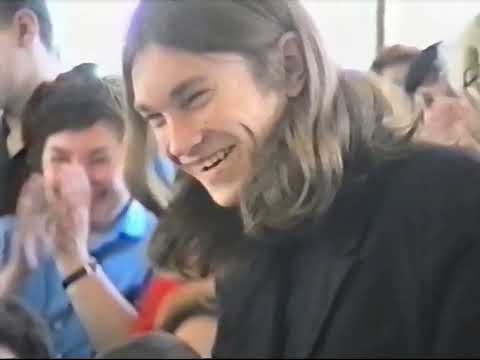 Дмитрий "Фео" Порубов (группа Психея) на последнем звонке (1997 год).
