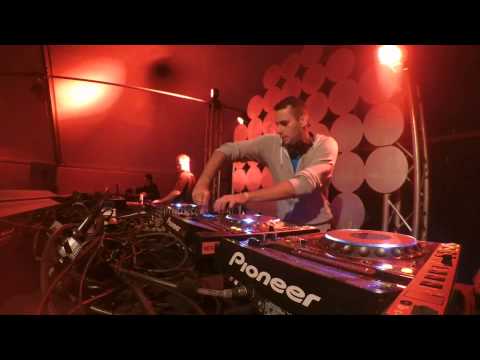 SveTec @ Decibel Outdoor Festival 2015