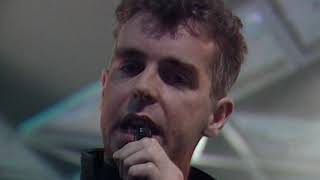 Pet Shop Boys - Suburbia on Top Of The Pops 02/10/1986