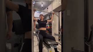 モデル TikToker 羽柴なつみ (@na0912mi) ジム トレーニング動画 #shorts