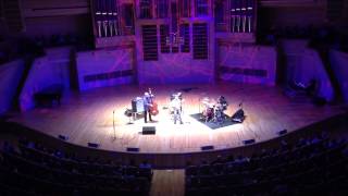 Dave Holland trio (Kevin Eubanks on guitar) in Svetlanovskiy hall, Moscow, 01/03/2014
