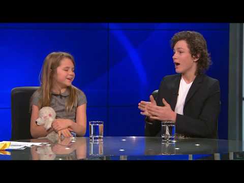 Raegan Revord & Montana Jordan on the Family Feels in "Young Sheldon"