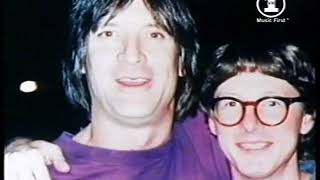 R.E.M. - Behind the Music (1998)