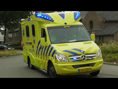 A1 Tigis EMS Ambulance 08-151 met spoed in Nijmegen