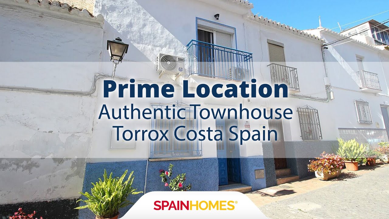Autentiskt radhus med utmärkt läge i Torrox Costa Spanien