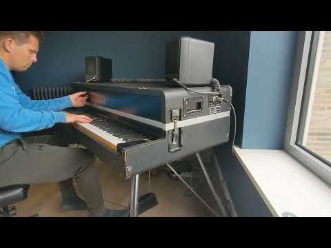 Yamaha CP-70B Electric Grand Piano 1980s - Black image 9