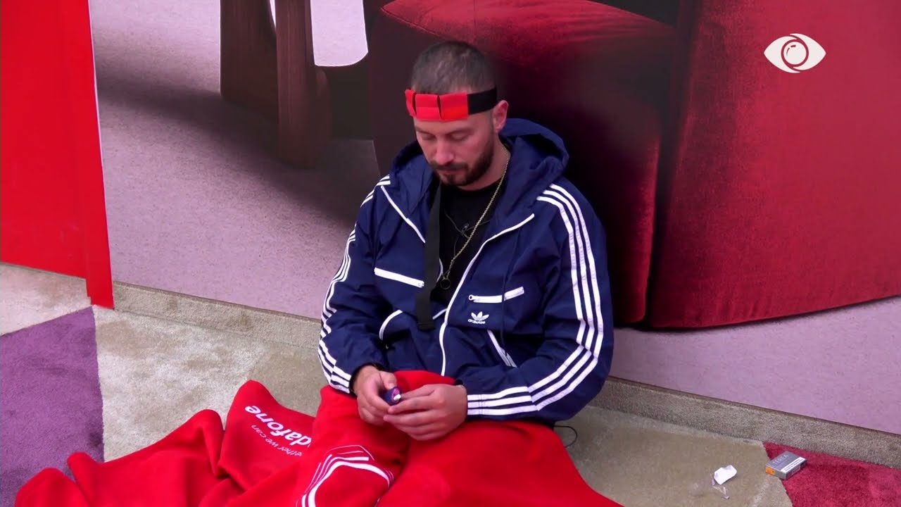 “Kush do t’i bashkohet kauzës time?”/ Romeo shtrihet në tokë, bën grevë urie