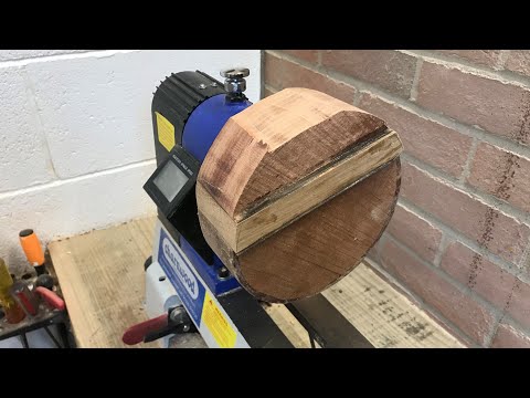 Woodturning - Sapele Bowl with Oak insert