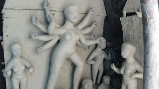 preview picture of video 'Making Of Clay Idols Video At Kumortuli, Kolkata - West Bengal Tourism'