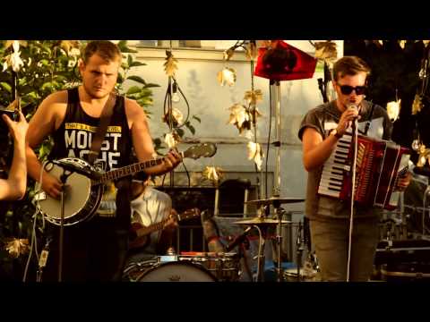 Bedroomdisco TV: Golden Leaves Teaser