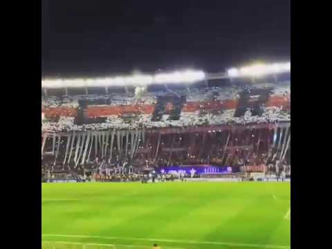 "Increible recibimiento de river plate - recopa sudamericana 2016" Barra: Los Borrachos del Tablón • Club: River Plate