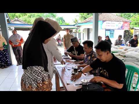 PENYALURAN BANTUAN PANGAN TAHUN 2025 DESA BUNIAYU