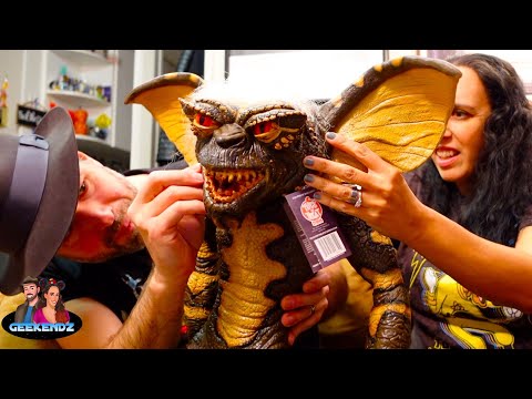 Gremlins Stripe Puppet from Trick or Treat Studios | Unboxing & Reaction