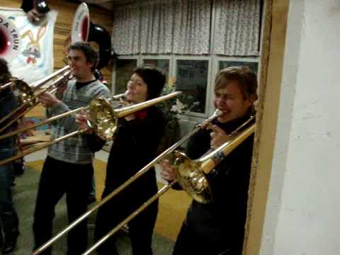 Las Lieurs da Trun - Lift me up DEMO (Camp 2010).MPG