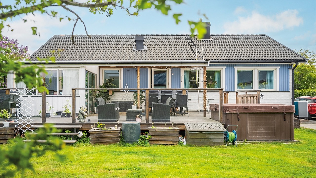 7 rum Villa på Nämndemansvägen 4 Bålsta - Graneberg Håbo kommun - video