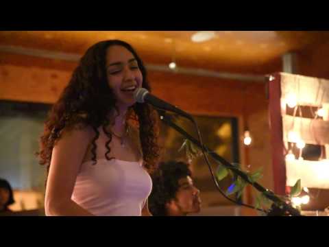 Gemma Castro - Mirame (2017)