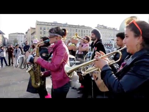 Le Pompier Poney Club - I am your gummy bear