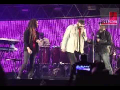 Vicente García canta con Juan Luis Guerra