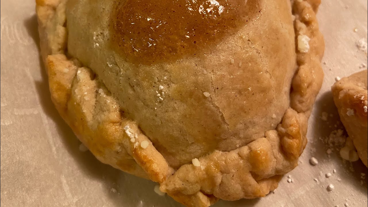 How to Make Cherry/Fruit Empanadas (FOUR CUPS FLOUR NOT 2...)