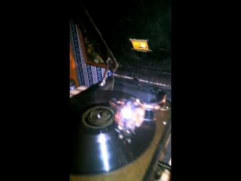 HMV 88  Portable plays " Blue Shadows " 1927