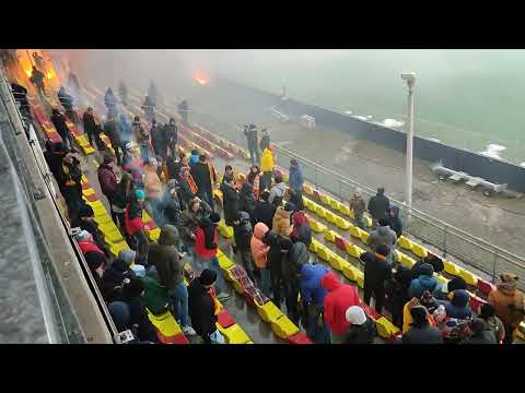 Korona Kielce 2:1 Radomiak Radom 11.03.2023 Radomiak rzuca race