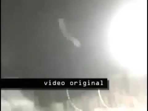 Suposto ovni sobre o Estádio Morenão durante um Operário x Vasco lotado, em 1982.