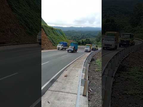 Thumbnail for grand max vs Isuzu traga di pendakian #shorts by Isuzu