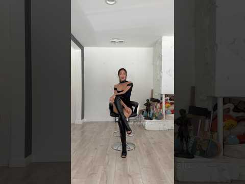 Double leg kick transition