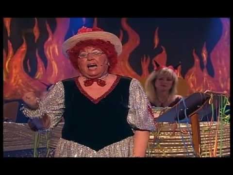 Adele Schmitt als Striptease Girl 2005