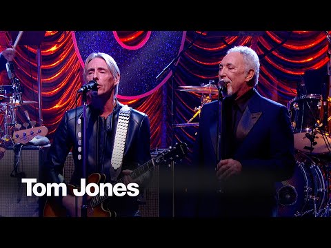 Tom Jones & Paul Weller - Hallelujah I Love Her So (Jools' Annual Hootenanny, 2015)