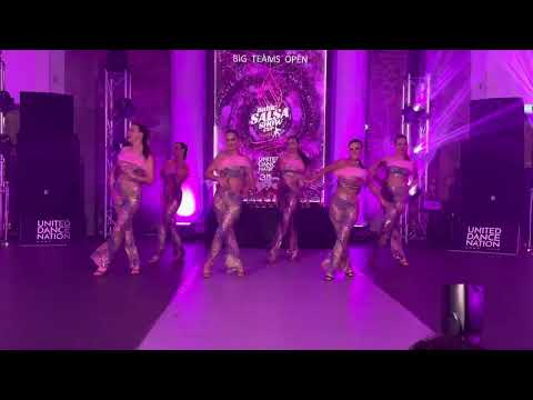 Ballroom latin team - Barbie dance