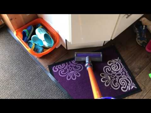 Dyson V8 Total Clean Akku-Handstaubsauger im Test