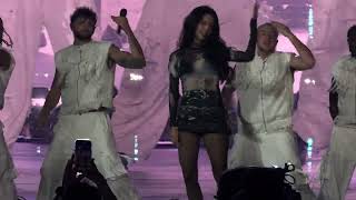 Download lagu 251018 JISOO 지수 - 'Hugs & Kisses'   'earthquake' @BLACKPINK WORLD TOUR 'DEADLINE' IN KAOHSIUNG D1 mp3
