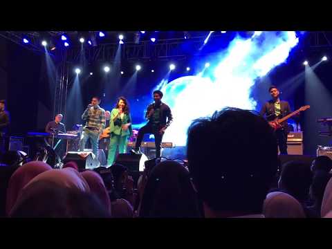 Yura Yunita Ft RAN - Cinta & Rahasia @JOOX Live Tunjungan Plaza Convention Center Sby 5/5/2018