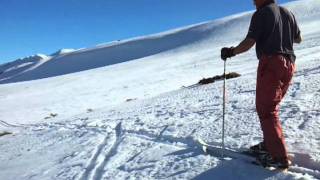 preview picture of video 'Matt Jones traverse skiing back down guthega trig'