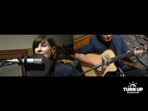 Marcy Levy & Laurence Juber - Hound Dog (Turn Up From Home 2020)