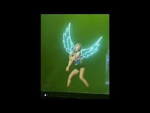 LISA - SOLO STAGE DANCE “SWALLA” WITH EFFECTS