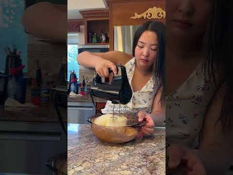 Making Whipped Honey