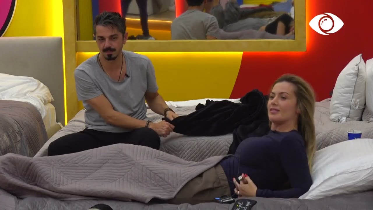 Je shumë inatçi, ngacmimet Dea-Amos