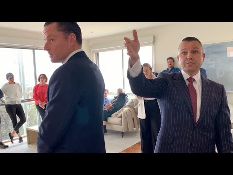 Sydney Auction - 6 Victory St, Clovelly - Alexander Phillips, David Tyrrell - PPD - Clarence White