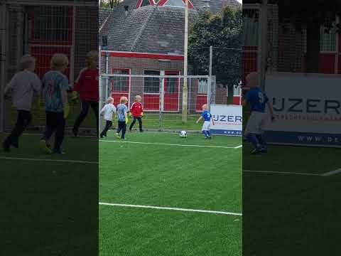 Jurre scoort! 💙 @ IJVV IJsselmuiden