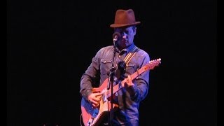 Josh Rouse cautivó a los cartageneros con The Happiness Waltz