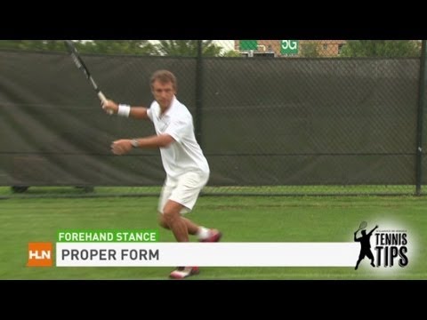 Mats Wilander shows you the best forehand stance
