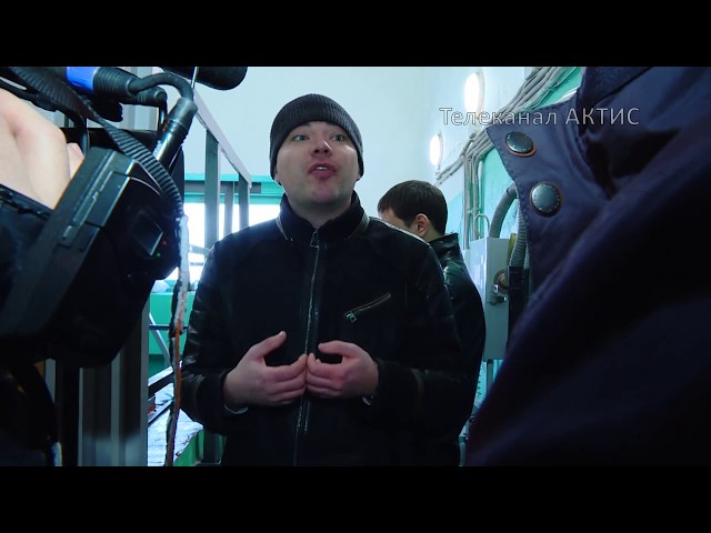 А лифты до сих пор стоят