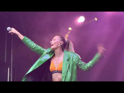 Leony - Friendships (Lost My Love) | Live in Leipzig #PascalLetoublon #Leony #Friendships