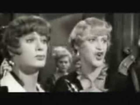 manche mögens heiß, some like it hot